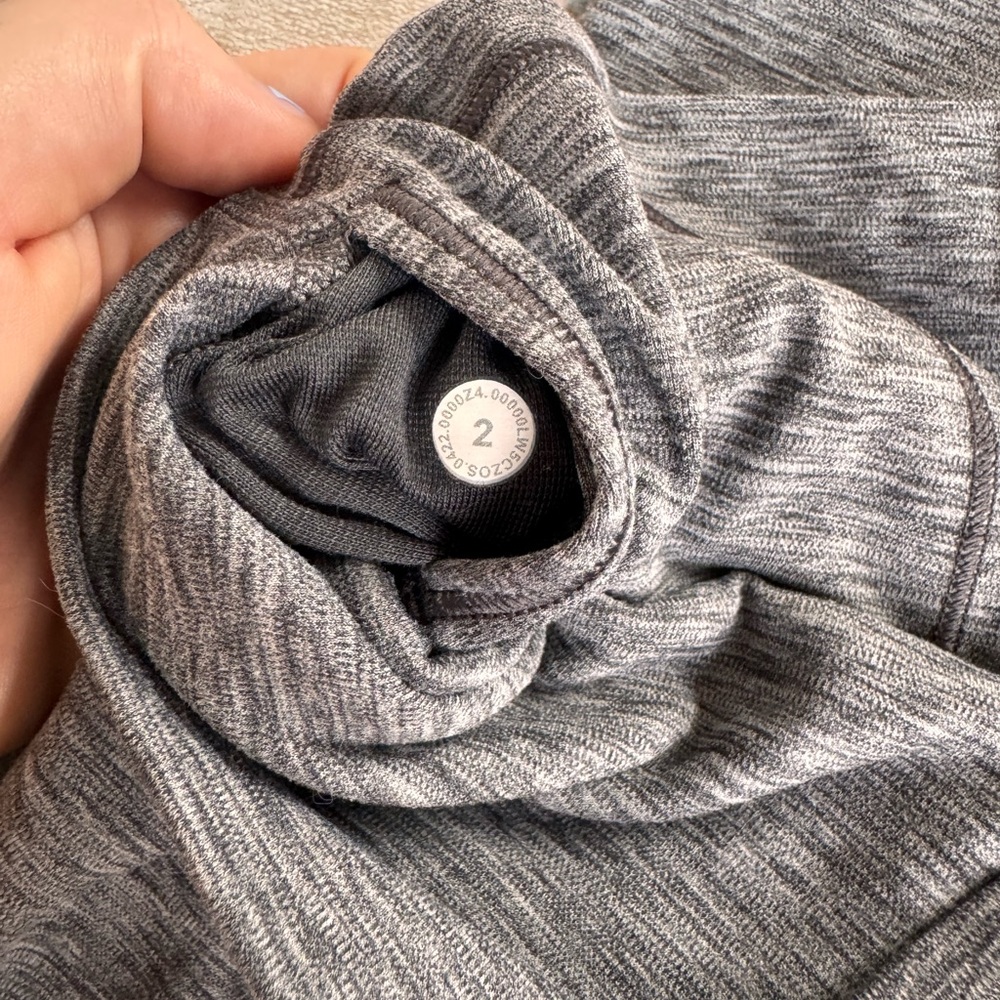 Lululemon grey align high rise legging - Picture 3 of 3